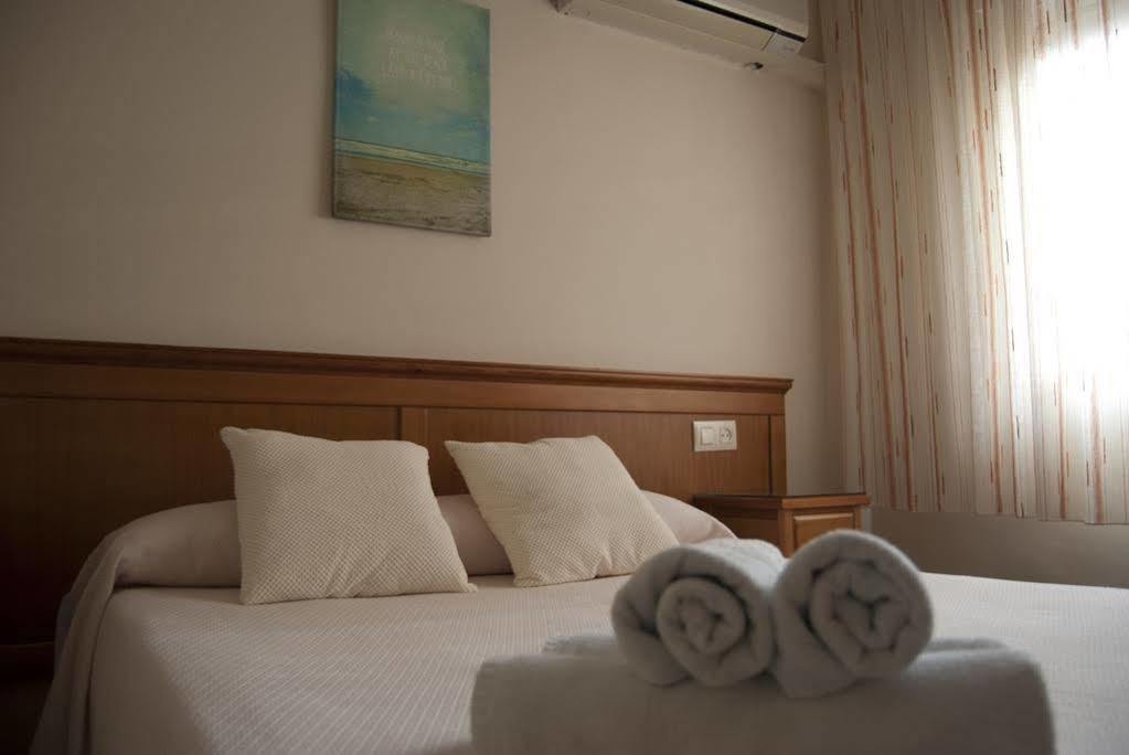 Hostal Maribel Almeria Luaran gambar