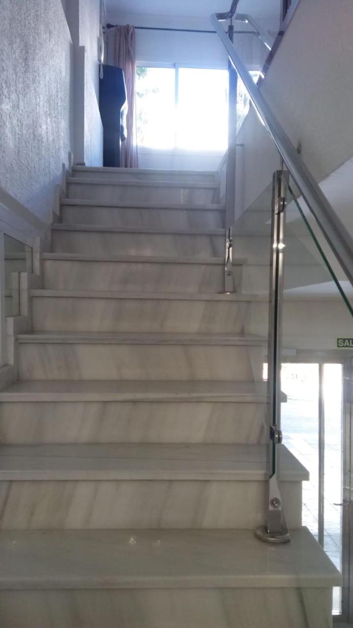 Hostal Maribel Almeria Luaran gambar
