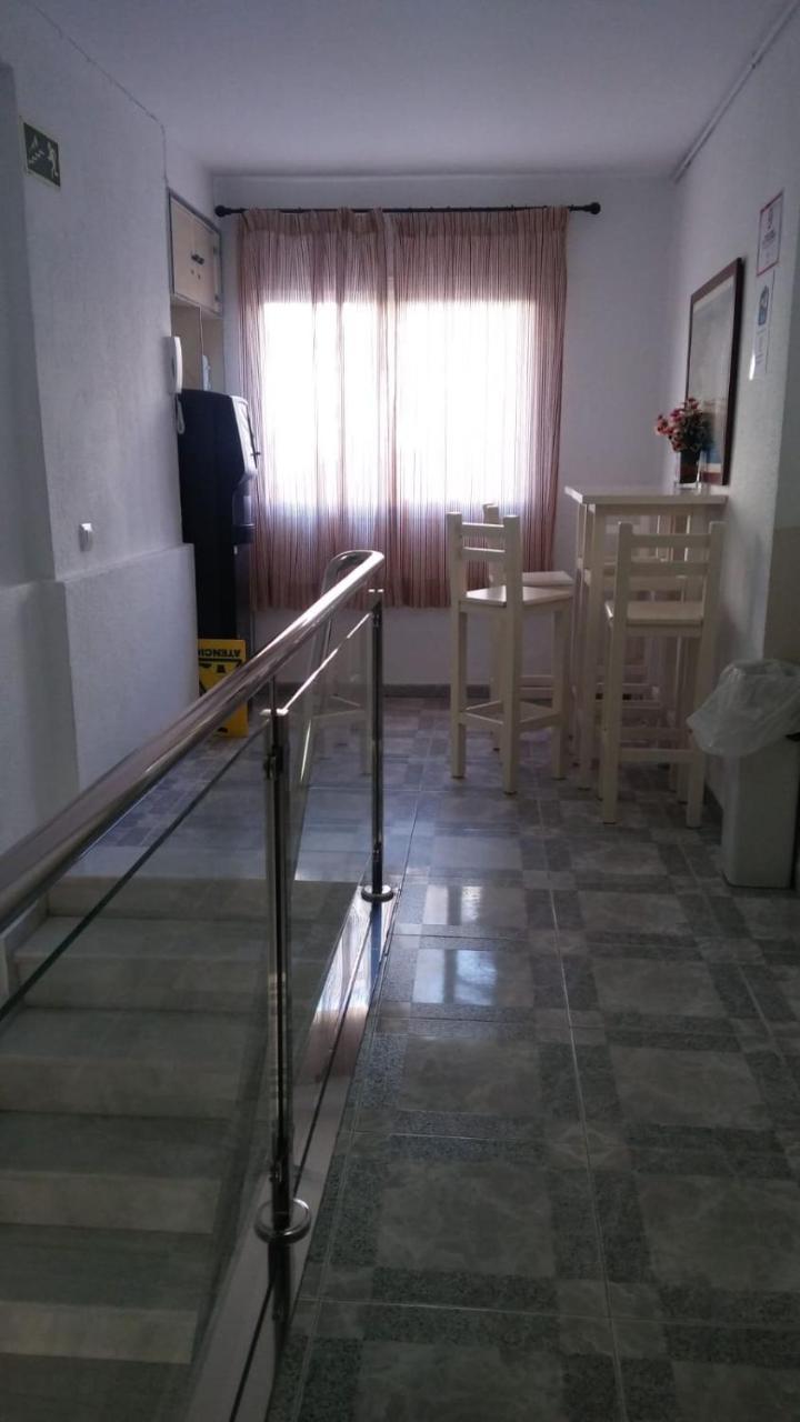Hostal Maribel Almeria Luaran gambar