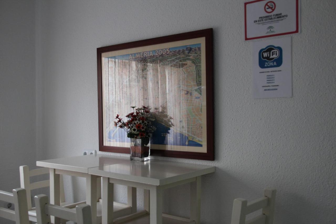 Hostal Maribel Almeria Luaran gambar